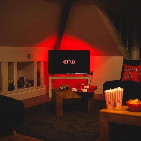 Games And Movies Lounge 7 Bed City Centre Apartment Newcastle upon Tyne Eksteriør billede