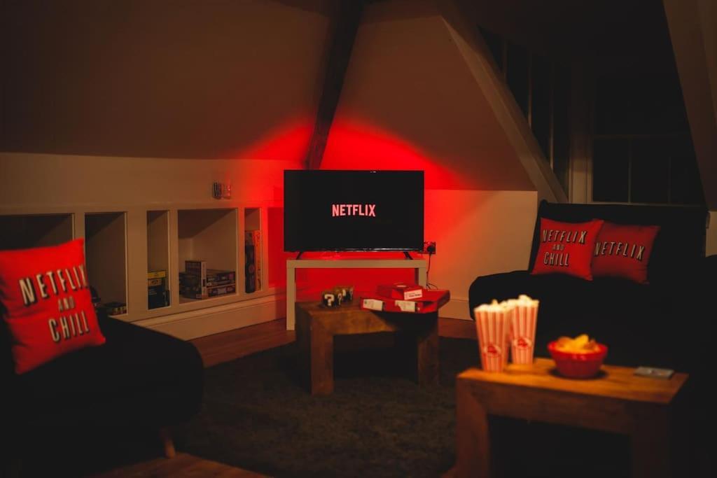Games And Movies Lounge 7 Bed City Centre Apartment Newcastle upon Tyne Eksteriør billede