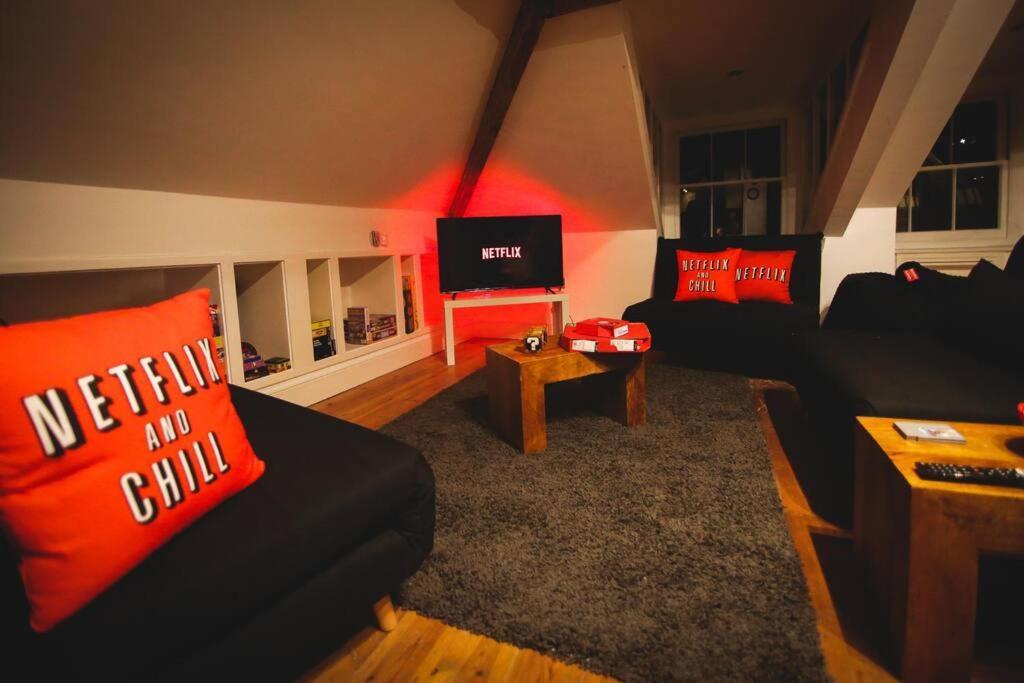 Games And Movies Lounge 7 Bed City Centre Apartment Newcastle upon Tyne Eksteriør billede