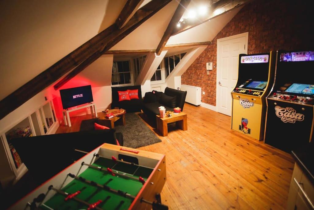 Games And Movies Lounge 7 Bed City Centre Apartment Newcastle upon Tyne Eksteriør billede