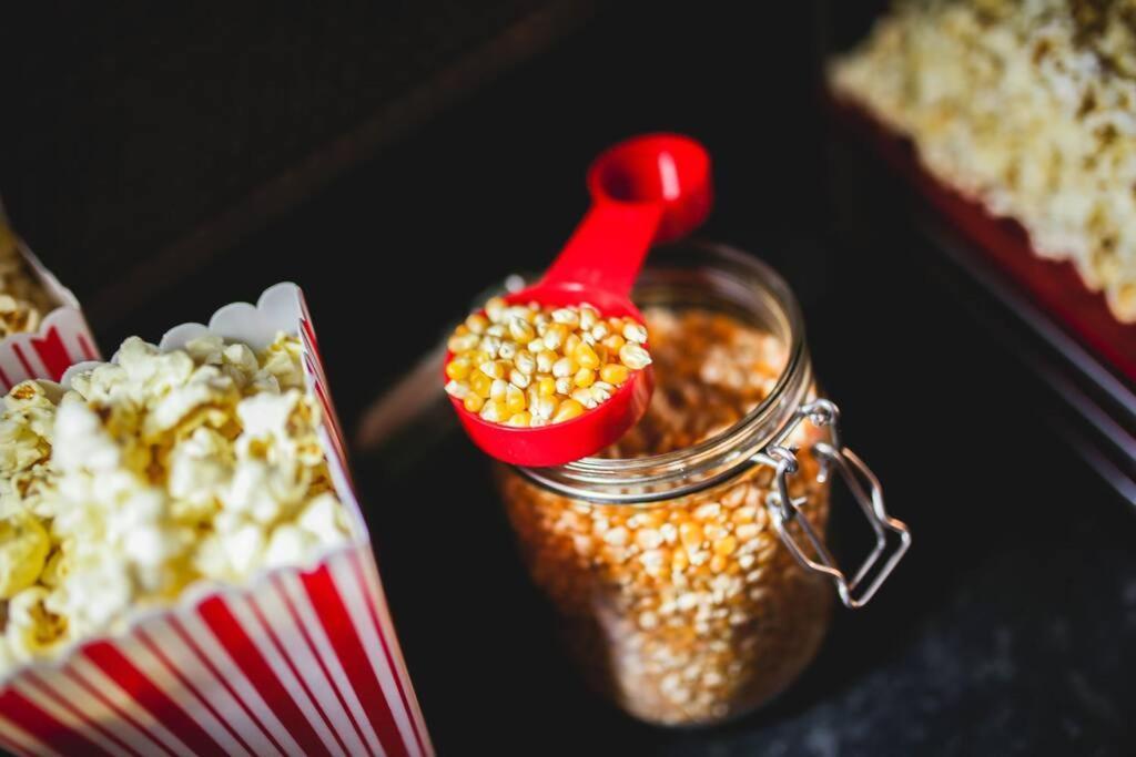 Games And Movies Lounge 7 Bed City Centre Apartment Newcastle upon Tyne Eksteriør billede